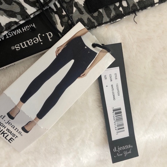 High Waist Animal Print Jeans - Picture 5 of 11